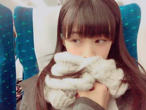 原田 葵｜クリームソーダ大好き( ´-` ).｡oO ( ♡ )おしゃれな喫茶店にいっておいしいクリームソーダが飲みたいな～～（2016-12-02）