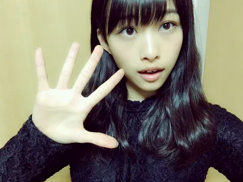 原田 葵｜もうすぐバレンタイデーがあるからいろんなお店に美味しそうなチ…（2017-01-13）｜3枚目