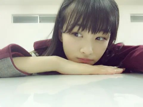 原田 葵｜フルーツパフェが食べたい。アイスとフルーツガ盛りだくさんのパフェがいいな。♡♡♡（2017-01-08）