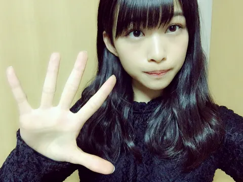 原田 葵｜もうすぐバレンタイデーがあるからいろんなお店に美味しそうなチ…（2017-01-13）｜2枚目