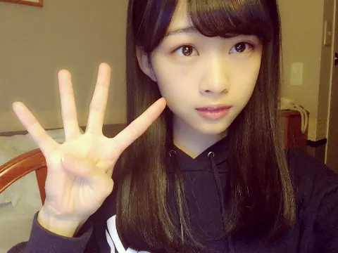 原田 葵｜すごーくお腹がぺこぺこです!そんないまは炭水化物をとりたい気…（2017-02-16）｜4枚目