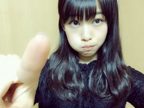 原田 葵｜(☝︎ ˙-˙ )☝︎ふぅー!!この顔文字にハマってます。な…（2017-02-12）｜3枚目