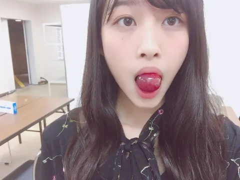 原田 葵｜カナダ行きたい。死ぬまでにオーロラ見てみたい。あ、プーティン食べたい。ほっかほかの。（2017-04-08）｜3枚目