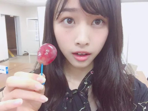 原田 葵｜カナダ行きたい。死ぬまでにオーロラ見てみたい。あ、プーティン食べたい。ほっかほかの。（2017-04-08）｜2枚目