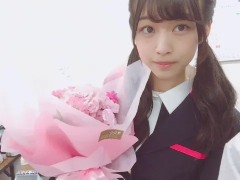 原田 葵｜満員電車で眠すぎて立ったまま寝ていたら転んだ今日の朝(´-`　)（2017-05-30）｜3枚目