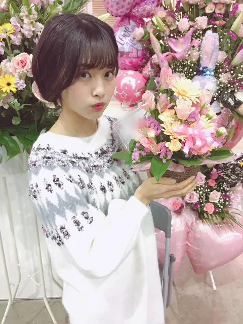 原田 葵｜隣の友達、目薬失くしたらしい。(笑)見つかるといいね。😊(笑)（2018-01-10）｜3枚目
