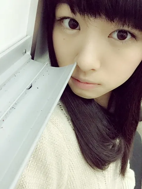 原田 葵｜コンビニにあるチョコレートマンが食べてみくてただ今検索中です（2015-12-19）｜2枚目