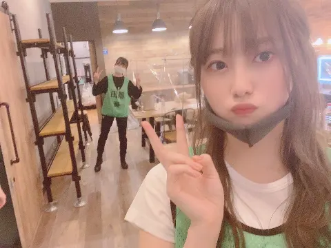 原田 葵｜ままがマスカット買ってきて冷やしておいてくれた✌︎最高に最高です☺︎ありがとうございます☺︎（2020-07-13）