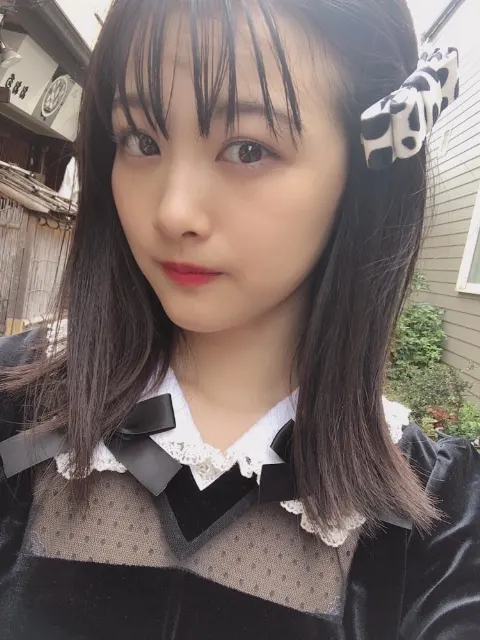 原田 葵｜うしろでゆいぽんが寝てるよ。笑（2019-10-02）｜2枚目