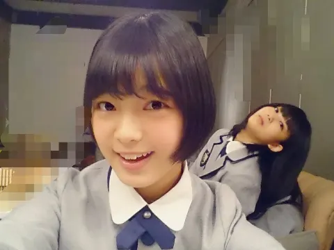 平手 友梨奈｜( ¯―¯ )（2016-01-13）｜4枚目