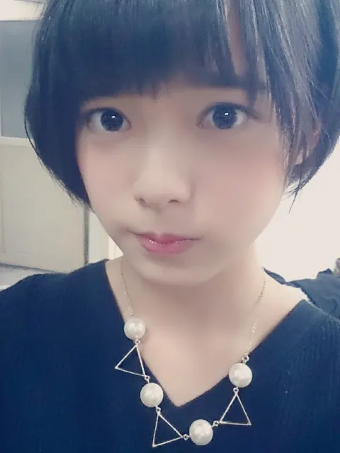 平手 友梨奈｜(∩´﹏`∩)（2016-01-28）｜3枚目