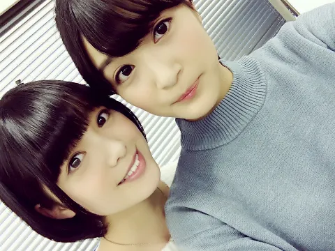 平手 友梨奈｜お腹痛い…  (∀)www（2016-02-13）｜2枚目