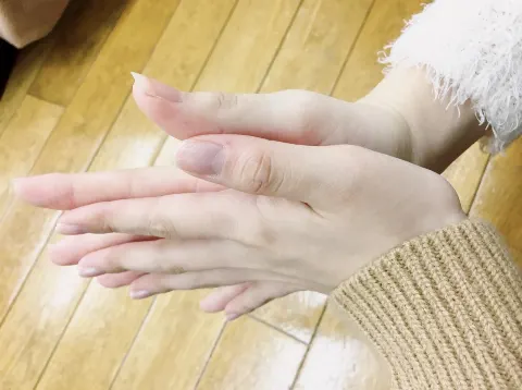 今泉 佑唯｜手比べ。（2015-12-09）