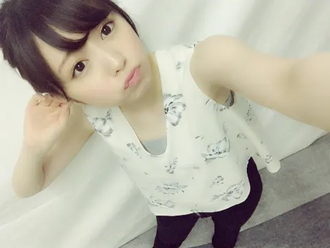 今泉 佑唯｜癒され癒され〜ん。（2016-06-27）｜2枚目