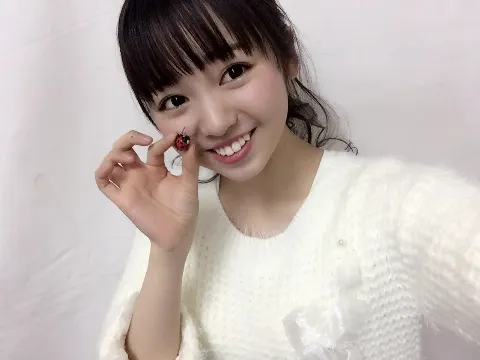 今泉 佑唯｜てんとう虫と蝶々。（2017-01-17）｜4枚目