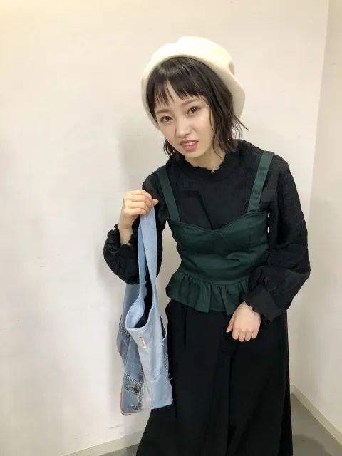 今泉 佑唯｜かばんの中には、、（2018-01-11）｜2枚目