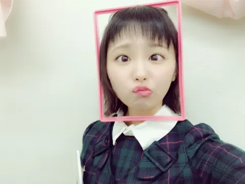 今泉 佑唯｜ほどよく笑える写真。（2018-03-11）｜2枚目