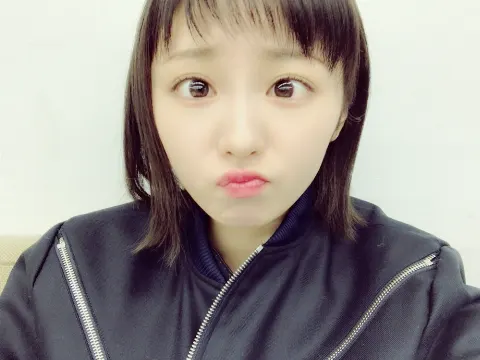 今泉 佑唯｜ほどよく笑える写真。（2018-03-11）｜3枚目