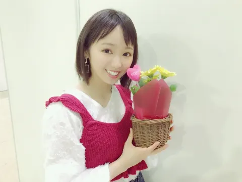 今泉 佑唯｜クラッカーぱふ（2018-03-18）｜3枚目