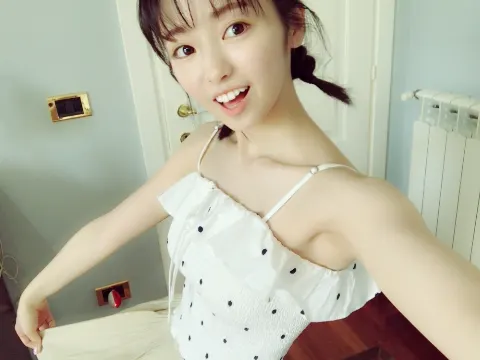 今泉 佑唯｜空き容量がないってずっと言ってる気がする〜消しても消しても増えるのよね。そんなもんか!（2018-09-13）｜3枚目