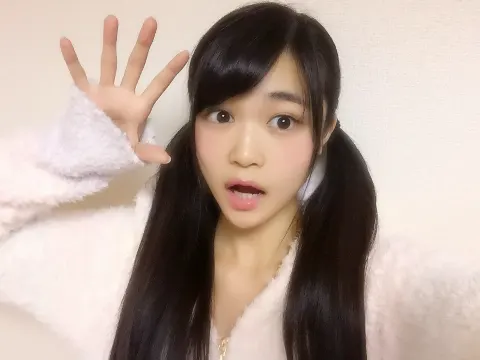 石森 虹花｜あと少し…(_ _).｡o○（2016-01-27）