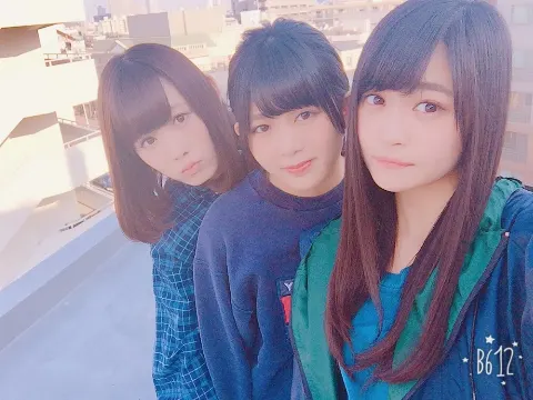 石森 虹花｜虹花からメールです\ ♪♪ /嬉しいな(  ˊ꒳ˋ ) ᐝ（2017-04-25）｜2枚目