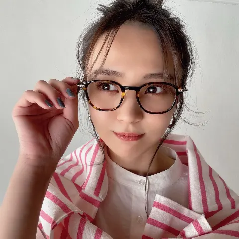 小林 由依｜☔️＊（2022-04-08）｜6枚目