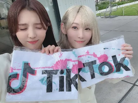 小林 由依｜🐅＊（2022-12-27）｜5枚目