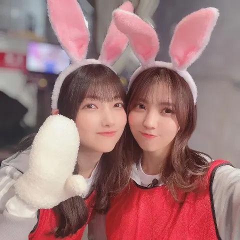 小林 由依｜🧧＊（2023-01-13）｜2枚目