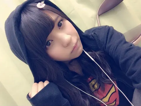 小林 由依｜無表情☆彡（2016-06-10）｜3枚目