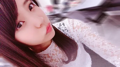 小林 由依｜今日も携帯電話をポッケに入れて〜歩くけど〜☆彡（2017-04-28）