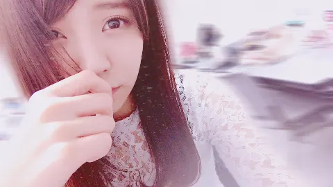小林 由依｜今日も携帯電話をポッケに入れて〜歩くけど〜☆彡（2017-04-28）｜3枚目