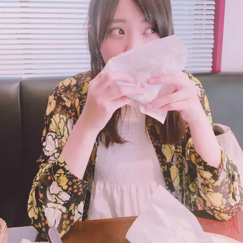 小林 由依｜なんだろう、最近同い年の女の子が好み過ぎる。☆彡（2017-05-24）｜2枚目