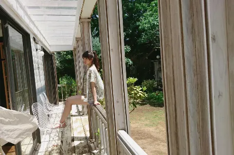小林 由依｜まつげ美容液の付け方荒くてよくものもらいになる。でも気にしない☆彡（2017-07-09）｜3枚目
