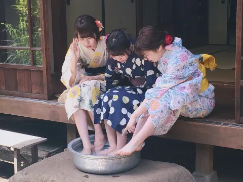 小林 由依｜まつげ美容液の付け方荒くてよくものもらいになる。でも気にしない☆彡（2017-07-09）｜4枚目
