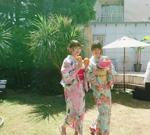 小林 由依｜まつげ美容液の付け方荒くてよくものもらいになる。でも気にしない☆彡（2017-07-09）