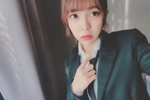 小林 由依｜最近お腹空きすぎるのが悩み☆彡（2017-11-16）