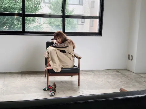 小林 由依｜雑誌☆彡（2020-08-30）｜4枚目