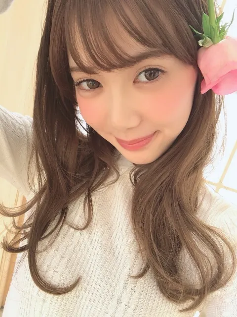 松平 璃子｜いっぱいの花束を抱きしめるの〜想像するだけでロマンティック🦑やき（2019-04-16）｜4枚目
