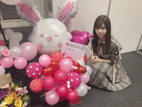 松平 璃子｜好きな音楽を聴いて歩く寒い日の帰り道とか風で感じる冷たい空気が好きだった、冬が好き。松平璃子（2019-03-27）｜5枚目