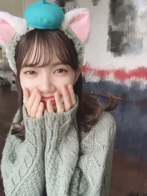 松平 璃子｜猫（2019-11-08）｜2枚目