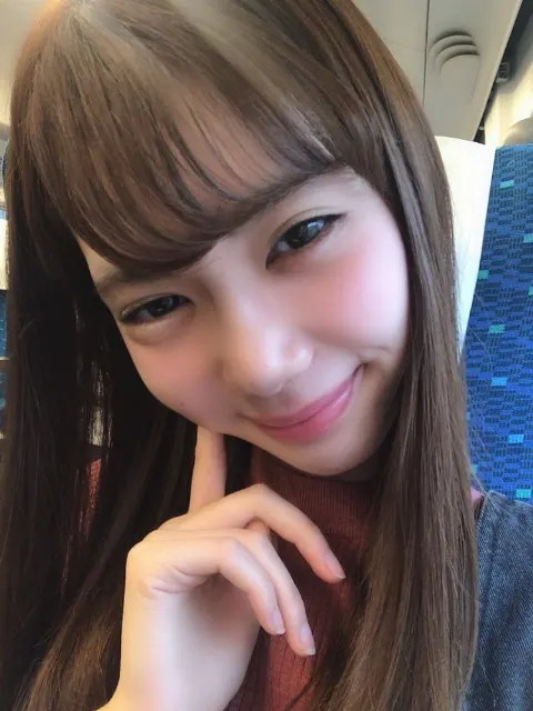 松平 璃子｜写真フォルダを見返してこの時楽しかったな〜〜って。思う時間好き。（2019-04-17）