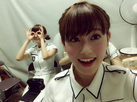 守屋 茜｜一周年。感謝。（2016-08-21）｜5枚目