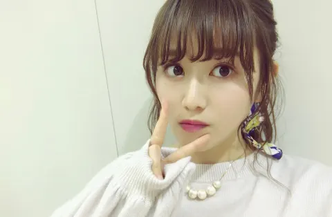 守屋 茜｜快晴。春服🙆暖かいみたい。けど花粉⚠️（2018-03-18）｜2枚目