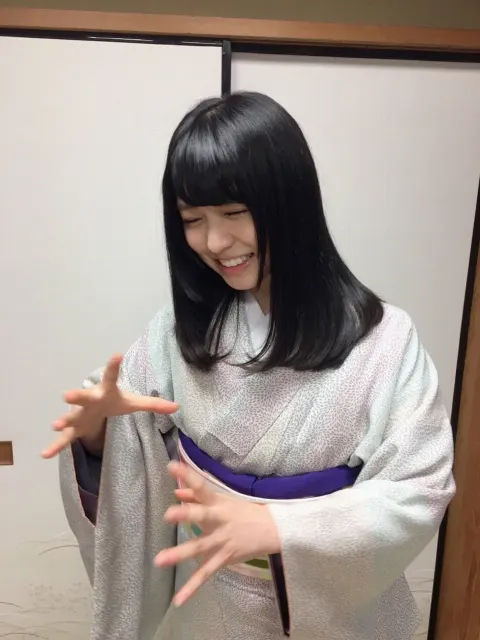 長濱 ねる｜伏し目、168（2017-02-25）｜2枚目