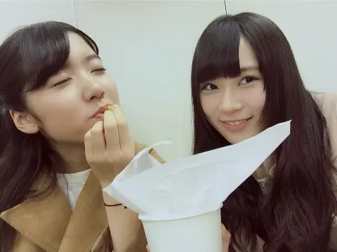 長沢 菜々香｜(´〜`)モグモグ（2015-11-25）｜2枚目