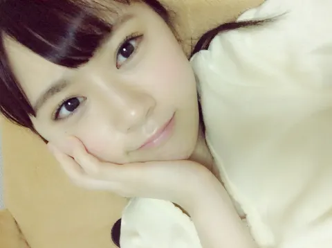 長沢 菜々香｜(ノ)`∨´ (ヾ)（2016-05-26）