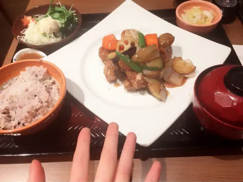 長沢 菜々香｜ひみつにできーるのー?うーうー。（2016-12-06）｜3枚目