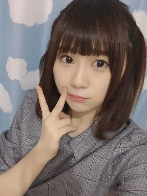 長沢 菜々香｜最後の1粒まで飲みたい😑（2017-12-21）｜2枚目
