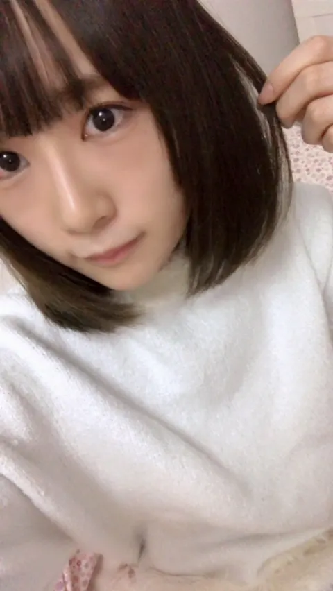 長沢 菜々香｜黒髪になりました（2018-10-20）｜2枚目
